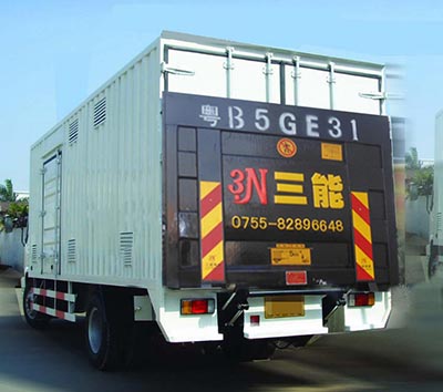 五菱小貨車裝尾板，讓運(yùn)輸更輕松！